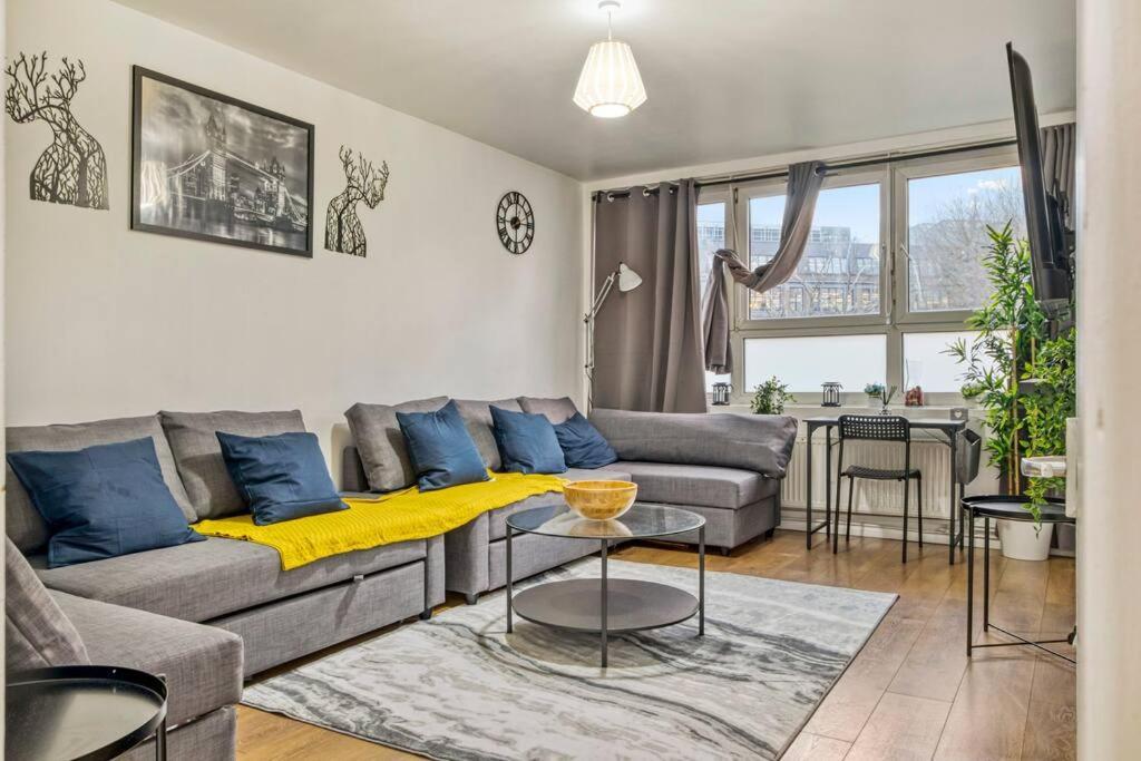 Peaceful 2-Bed South Bank Apartment ลอนดอน ภายนอก รูปภาพ